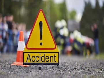 ট্রাকের ধাক্কায় পথচারীর মৃত্যু