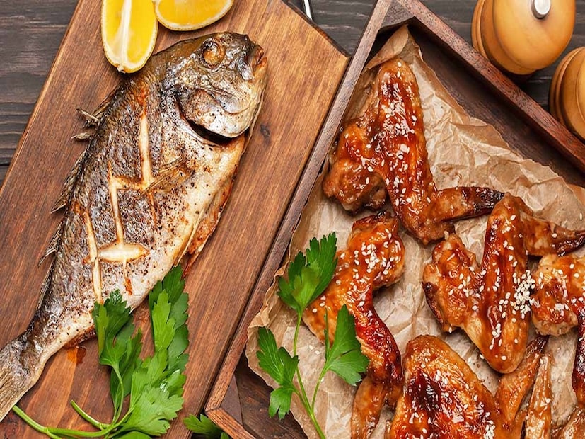 Bombay Duck Fish Benefits: বাড়িতে অতিথি এলে, বা উৎসবের দিন এই মাছের চাহিদা বাড়ে বাজারে। দামও খুব বেশি হয় না। সাশ্রয়ী মাছ, অথচ স্বাদে সুপারহিট। কব্জি ডুবিয়ে এই মাছের ঝোল বা ঝুরি খেতে ভালবাসেন মৎস্যপ্রেমী বাঙালিরা।