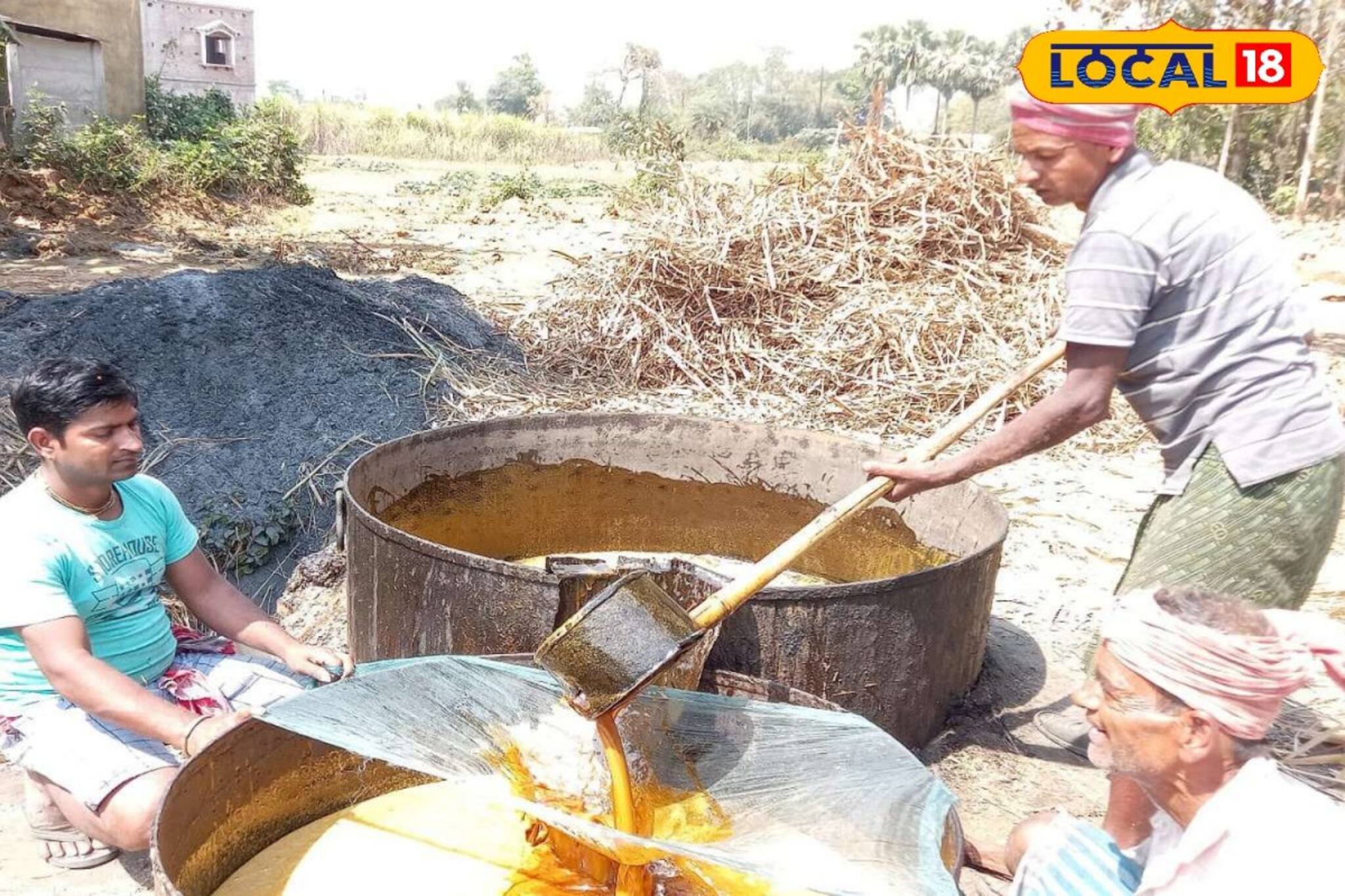 চিনির বদলে আখের গুড় ব্যবহার করেন? কীভাবে তৈরি হয় সেই ভিডিও দেখুন