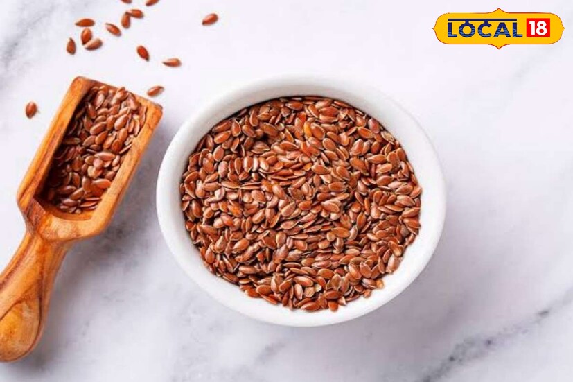 তিসি বীজ হজমক্ষমতা বাড়ায় ও কোষ্ঠকাঠিন্য দূর করে। তিসির বীজ ডায়েটারি ফাইবার সমৃদ্ধ। এটিতে দ্রবণীয় এবং অদ্রাব্য দুই ধরনের ফাইবার রয়েছে।