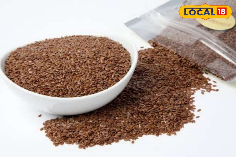 তিসি বীজে কোলেস্টেরলের সঙ্গে একই রকম কাঠামোযুক্ত ফাইটোস্টেরলও রয়েছে, তবে তারা অন্ত্রের কোলেস্টেরলের শোষণ রোধ করতে সহায়তা করে। 