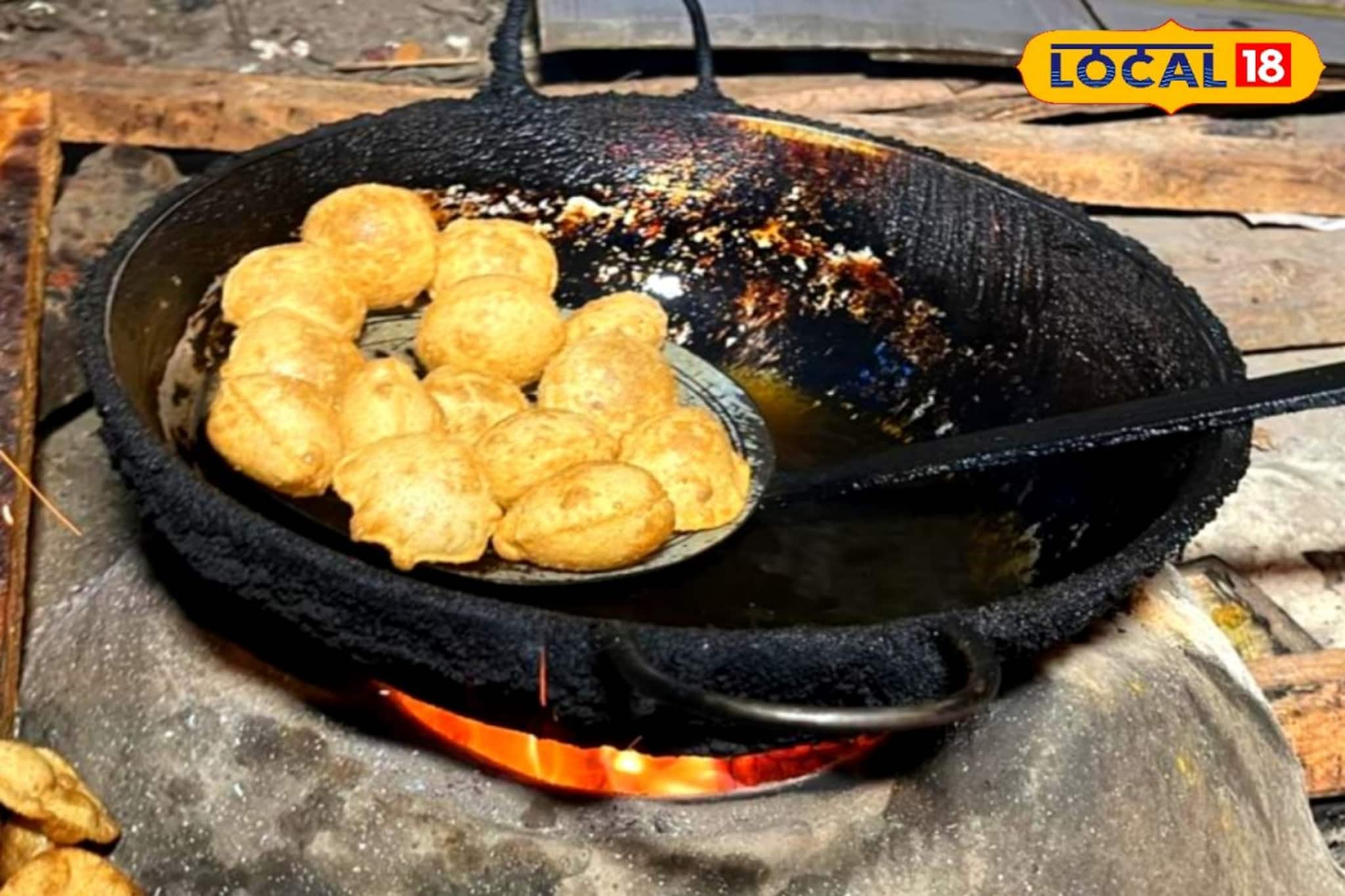 হাবড়ার আয়রা পারুইপাড়া এখন হয়ে উঠেছে "ফুচকা পাড়া"!