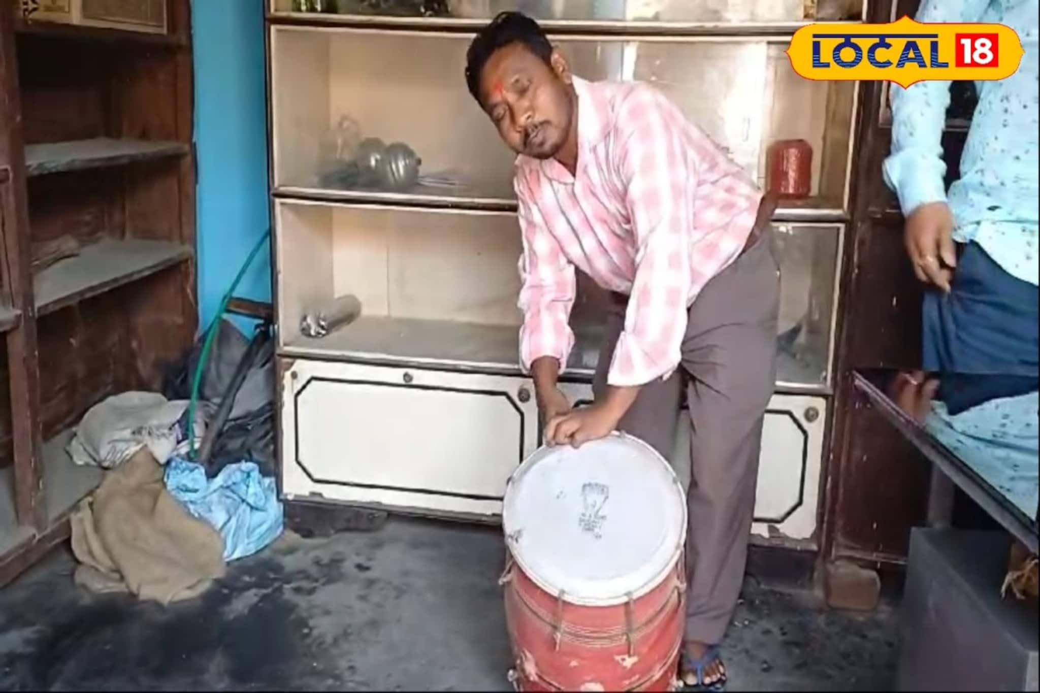 চারিদিক থেকে আসে ডাক, রঙ না দেখে ছুটে যান সবদিকে! ভোট যেন তাঁদের বড় উৎসব