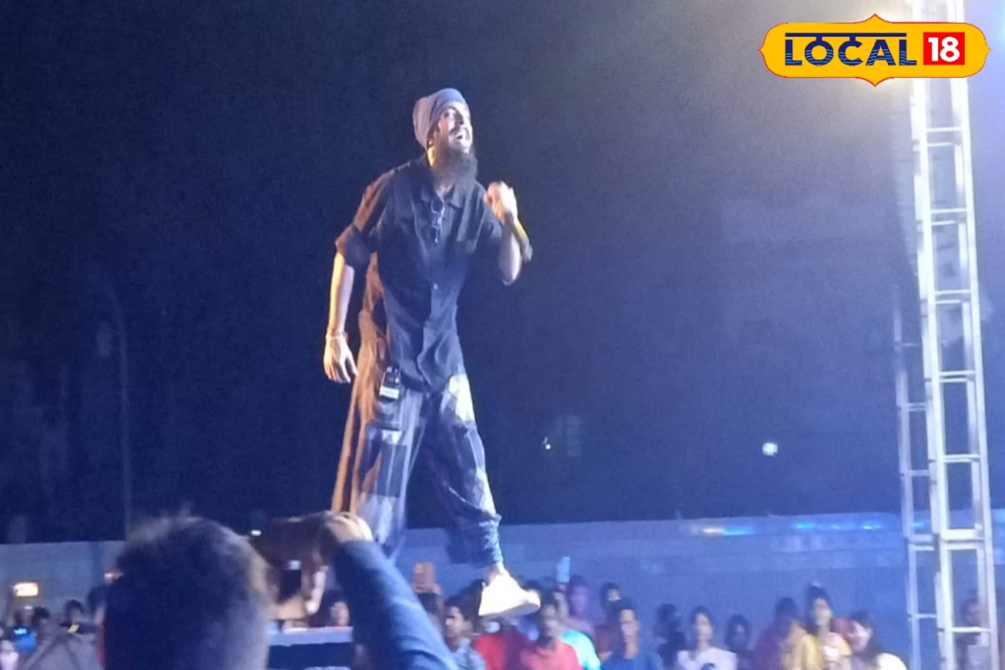 কলকাতার ঢঙে শহর বসিরহাটে বসন্ত উৎসবে কনসার্ট!