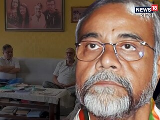 তাপস রায়কে বোঝাতে সকাল সকাল তাঁর বাড়িতে হাজির বরানগর পুরসভার কাউন্সিলররা। তৃণমূলের তরফে চেষ্টা করা হলেও, নিজের অবস্থান বদল করেননি তাপস রায়।