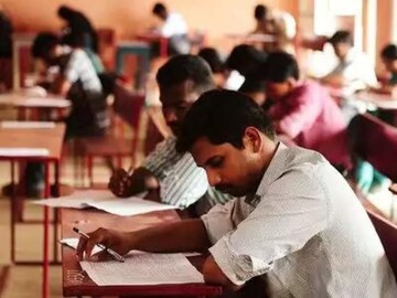 IPS অফিসারের স্যালারি বেশি না, IAS আধিকারিকের? জানেন মাসে কত টাকা বেতন পান এঁরা!
