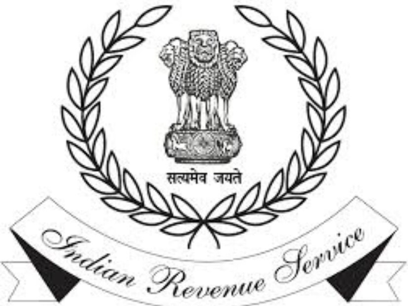 Indian Revenue Service, IRS আধিকারিকদের প্রথম দিকে বেসিক পে হয় ৫৬,১০০৷ সর্বাধিক ক্ষেত্রে সেই বেসিক পে ২,২৫,০০০ টাকা পর্যন্ত হতে পারে৷ একই ভাবে এর সঙ্গে যুক্ত হয় TA, DA, এবং HRA৷ 