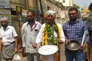 কাঁচা লঙ্কা দিয়ে সেজে লোকসভা ভোটের প্রচারে প্রার্থী, তুমুল ভাইরাল ভিডিও