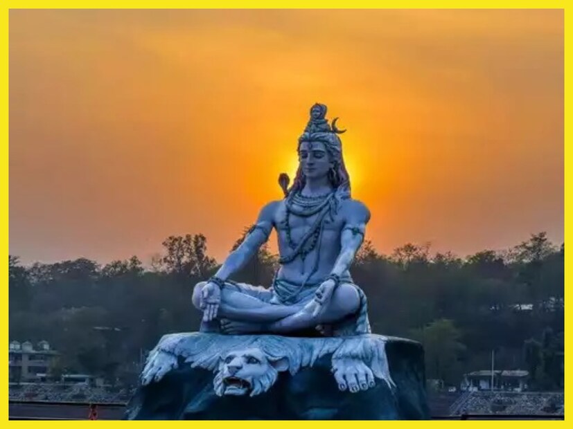 এবার এনজরে দেখে নেওয়া যাক রাশি অনুযায়ী ঠিক কী কী করা উচিৎ? মেষ রাশির জাতক-জাতিকারা শিবের প্রতি লাল ফুল অর্পণ করলে বিরাট সুবিধা হতে পারে ৷ জলে গুড় মিশিয়ে অভিষেক করালে বিরাট উন্নতি হতে চলেছে ৷ প্রতীকী ছবি ৷