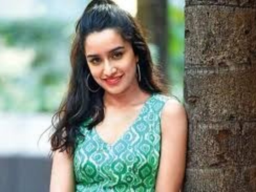 প্রসঙ্গত, চলতি বছরের শুরুতে নিউজ 18 শোসা রিল অ্যা ওয়ার্ডস ২০২৪-এর মঞ্চে একসঙ্গে হাজির হয়েছিলেন শ্রদ্ধা কাপুর এবং আদিত্য রায় কাপুর। ‘দ্য নাইট ম্যানেজার’-এ দুর্দান্ত অভিনয়ের জন্য আদিত্য ওটিটি-র সেরা অভিনেতার পুরস্কার জিতেছিলেন। অন্য দিকে ‘তু ঝুঠি ম্যায় মক্কার’-এর জন্য সেরা অভিনেত্রী নির্বাচিত হয়েছিলেন শ্রদ্ধা কাপুর।