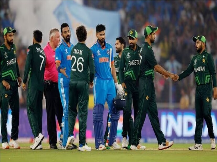 আর টি-২০ বিশ্বকাপে ভারত-পাক মহারণের আগে মহাচমক দিল পাকিস্তান। সবকিছু ঠিকঠাক থাকলে টি-২০ বিশ্বকাপে পাক দলের পেস অ্যাটাকের শক্তি আরও বাড়তে চলেছে। অবসর ভেঙে দলে ফিরলেন পাক তারকা পেসার।