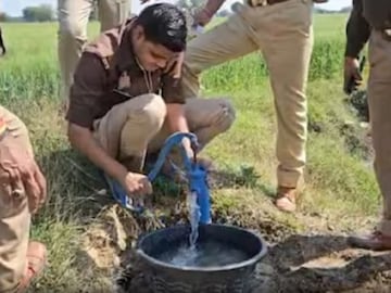 চক্ষু চড়কগাছ এলাকাবাসীর; হতবাক পুলিশ অফিসাররাও