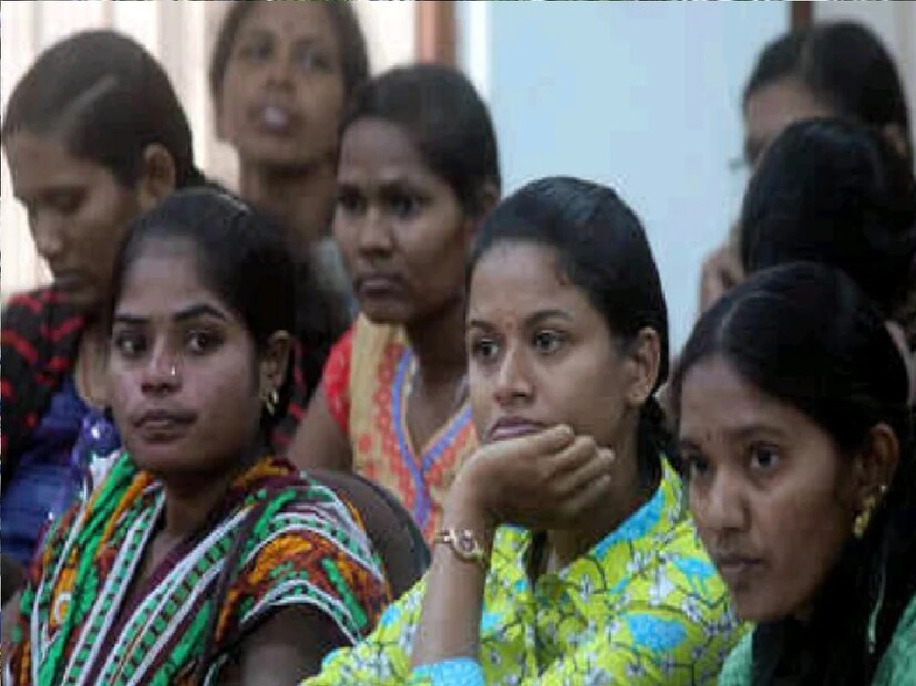 *প্রাসঙ্গিক নথি, বর্তমান পাসপোর্ট সাইজ ছবি এবং সিগনেচার আপলোড করতে হবে। আবেদনপত্র সাবমিট করতে হবে। একটা প্রিন্ট আউট ভবিষ্যতের প্রয়োজনের জন্য নিজের কাছে রেখে দিতে হবে। সংগৃহীত ছবি।