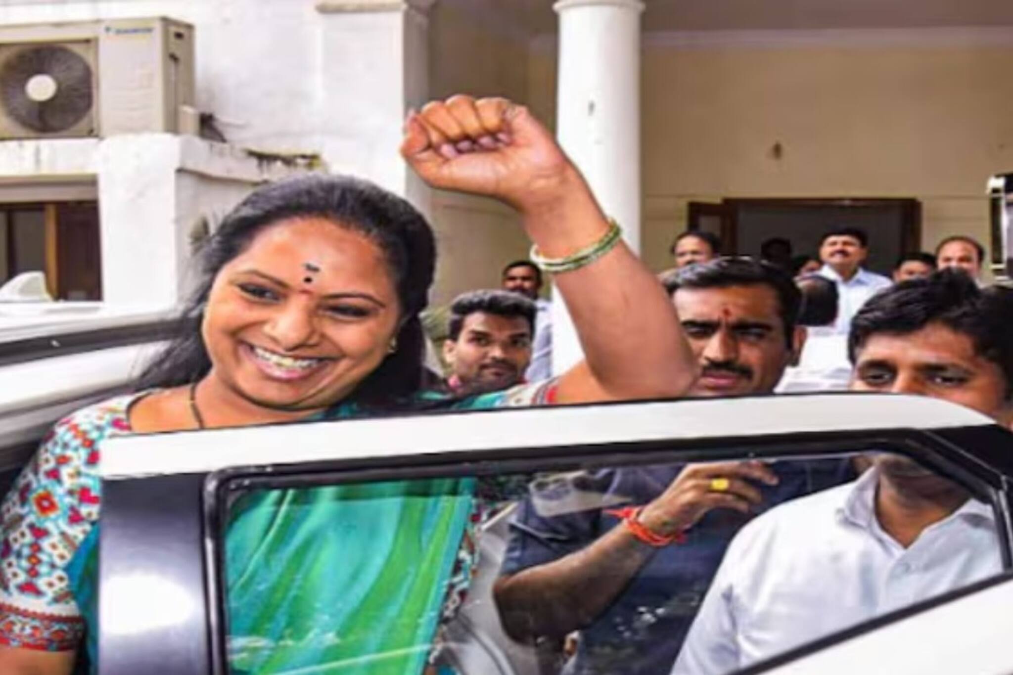 ভোটের মুখে ইডির হাতে গ্রেফতার তেলঙ্গানার রাজনীতিক, কেসিআর কন্যা কবিতা