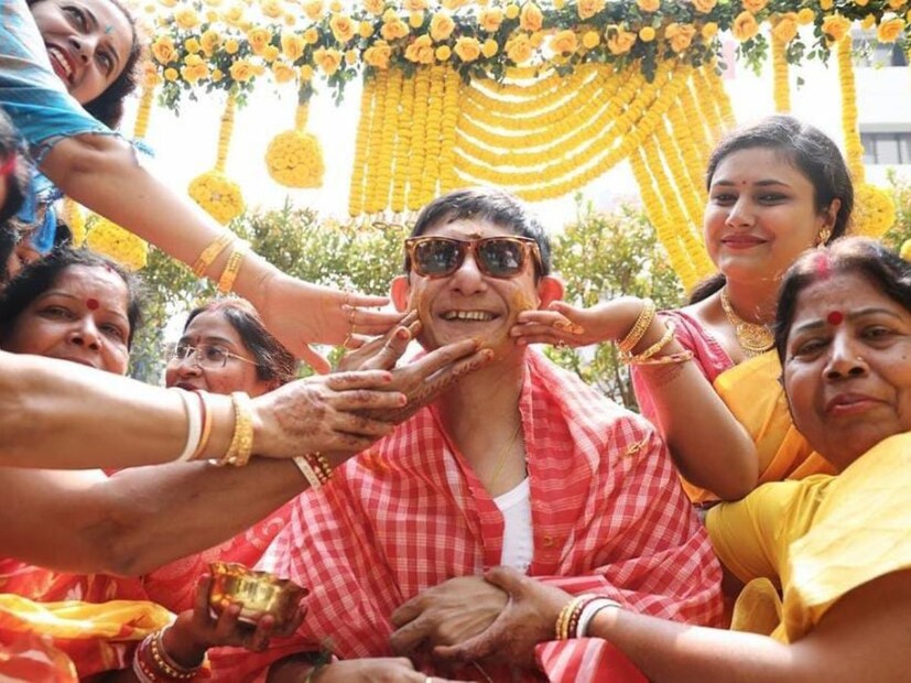উত্তর কলকাতায় শ্রীময়ী বাড়িতেই প্রাক-বিবাহের অনুষ্ঠান হয়েছে। তবে বিয়ের জন্য তাঁরা বেছে নিয়েছেন শহরের অন্য প্রান্তের একটি বাড়ি। (ছবি- তথাগত ঘোষ)
