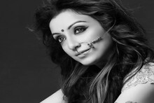 প্রাক্তন রেডিও জকি এই বাঙালি সুন্দরীকে চেনেন? সোনু নিগমের সঙ্গে রয়েছে গভীর যোগ!