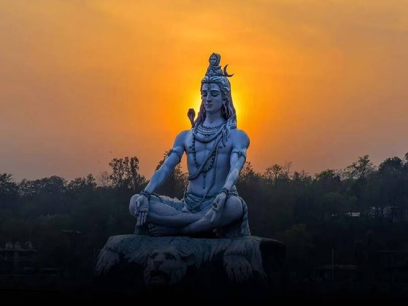 শাস্ত্র মতে, প্রতি বছর ফাল্গুনের কৃষ্ণপক্ষের চতুর্দশী তিথিতে পালিত হয় শিবরাত্রি।তিথি অনুসারে ৮ মার্চ ২০২৪ পড়ছে শিবরাত্রি। কখন থেকে এই তিথি শুরু হচ্ছে, আর তা কতক্ষণ পর্যন্ত থাকবে? তার হদিশ দিচ্ছে পঞ্জিকা। 