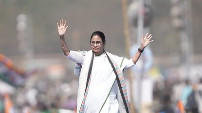 শিলিগুড়িতেই রাজবংশী, নমঃশূদ্রদের নিয়ে বৈঠক মমতার শিলিগুড়িতেই রাজবংশী, নমঃশূদ্রদের নিয়ে বৈঠক মমতার