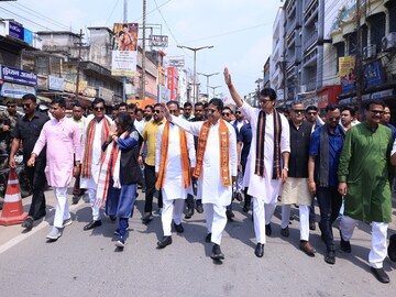 বিরোধীদের প্রবল সমালোচনা ত্রিপুরার মুখ্যমন্ত্রী মানিক সাহার