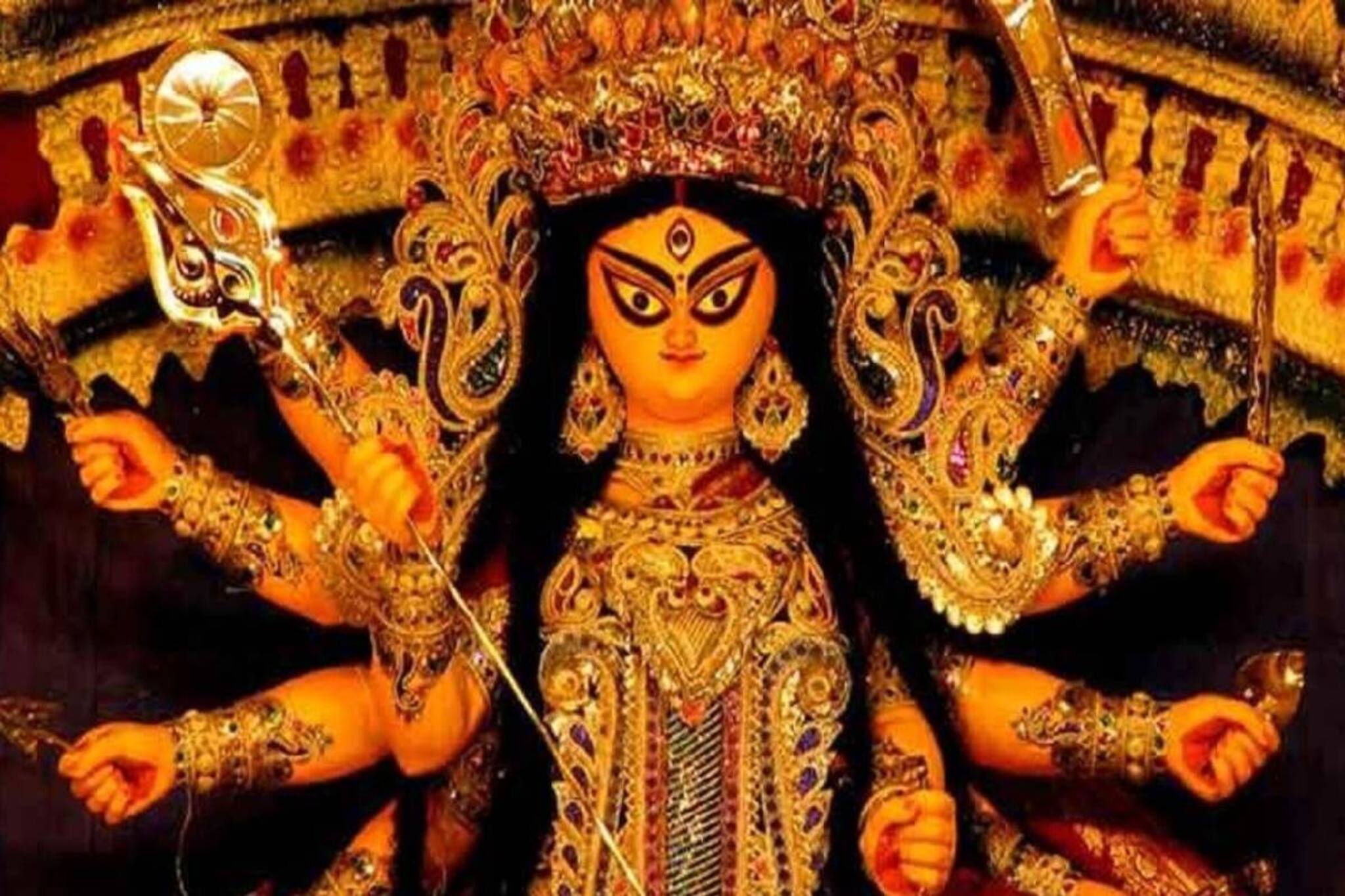 চৈত্রমাসে বিশেষ দিনে দেবী দুর্গাকে নিবেদন করুন এই ২ ফুল, চুম্বকের মতো আসবে টাকা