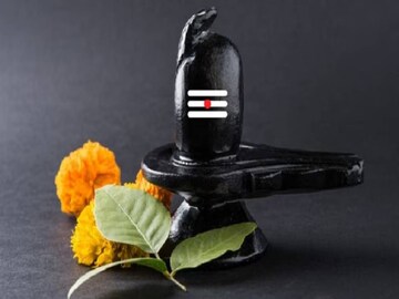 জানেন স্বপ্নে শিবলিঙ্গ দেখলে কী হয়? কখন তা শুভ, কখন অশুভ..কেমন প্রভাব পড়ে জীবনে