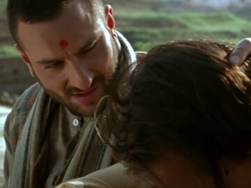 নায়ক হতে চেয়ে চাকরের রোল! চাউমিনের লোভে প্রথম ছবি, বলুন তো সেই সুপারস্টারটি কে