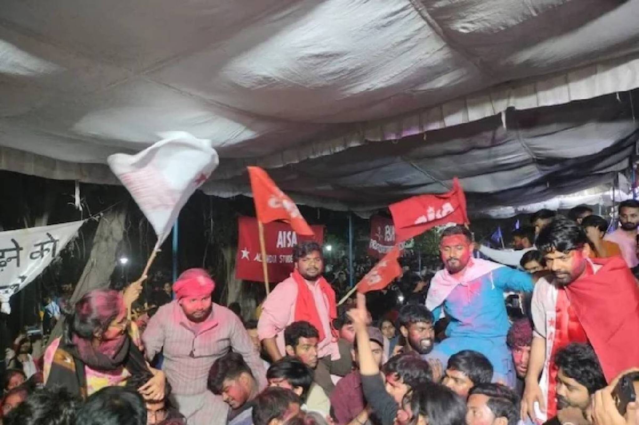 আবারও লালে লাল JNU! ক্যাম্পাসে বাম ঝড়, ছাত্র সংসদ নির্বাচনে ধুয়ে মুছে সাফ ABVP