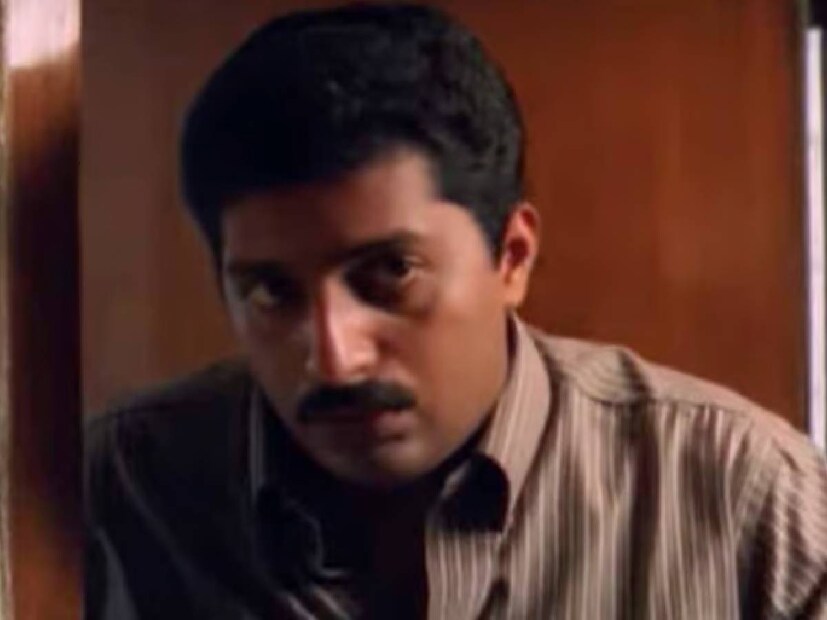 মুম্বই থেকে দক্ষিণ, চলচ্চিত্র থেকে রাজনীতি, সর্বত্রই তাঁর অবাধ বিচরণ। বৌদ্ধিক অভিনেতা হিসেবে উচ্চপ্রশংসিত তিনি। প্রতিভার অন্ত নেই। ব্যারিটোন গলা দিয়ে সকলের মর্ম স্পর্শ করে ফেলতে পারেন অভিনেতা। ইতিবাচক চরিত্র হোক অথবা নেতিবাচক, জয়জয়কার এই অভিনেতার।