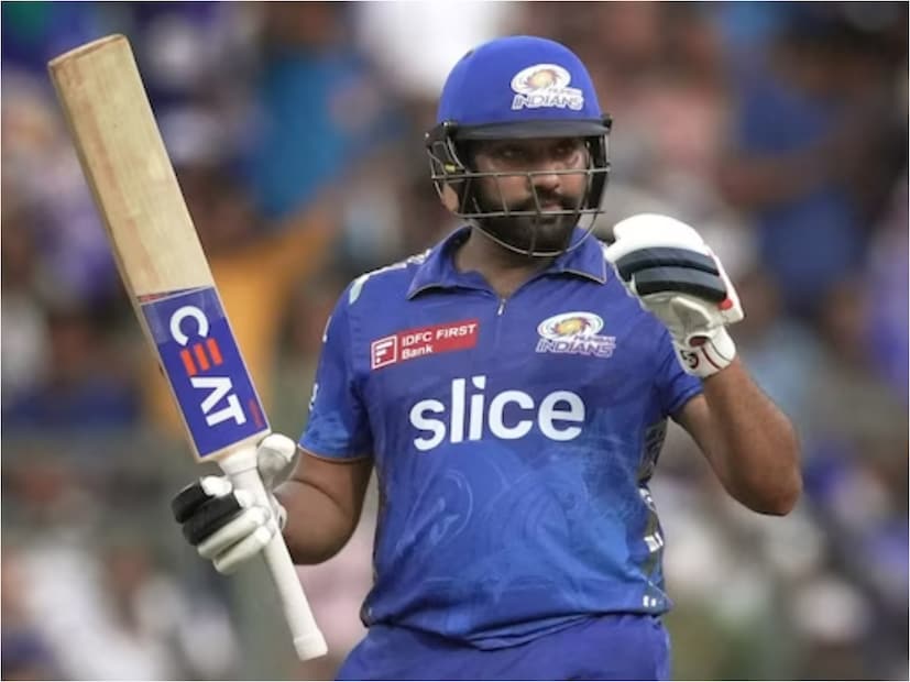 তালিকায় চতুর্থ স্থানে রয়েছে পাঁচবারের আইপিএল জয়ী সদ্য প্রাক্তন মুম্বই ইন্ডিয়ান্স অধিনায়ক রোহিত শর্মা। এখনও পর্যন্ত আইপিএলে রোহিত শর্মা ২৪৩টি ম্যাচ খেলে ৯৮টি ক্যাচ ধরেছেন।
