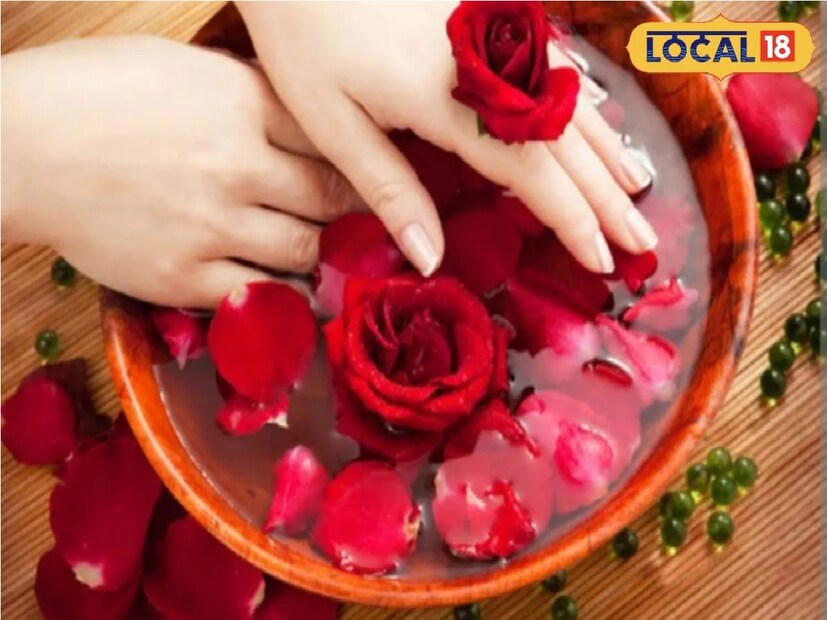 গোলাপের কিছু জ্যোতিষশাস্ত্রীয় প্রতিকার বা কৌশল রয়েছে যা শুধুমাত্র আপনার ঘরে সম্পদ ও সমৃদ্ধি বাড়িয়ে দেয় না, একইসঙ্গে সংসারে আনে সুখের জোয়ার। আজ এই প্রতিবেদনে জেনে নেওয়া যাক এই বিষয়ে জ্যোতিষী এবং বাস্তু বিশেষজ্ঞ ডঃ আরতি দাহিয়ার কিছু পরামর্শ।