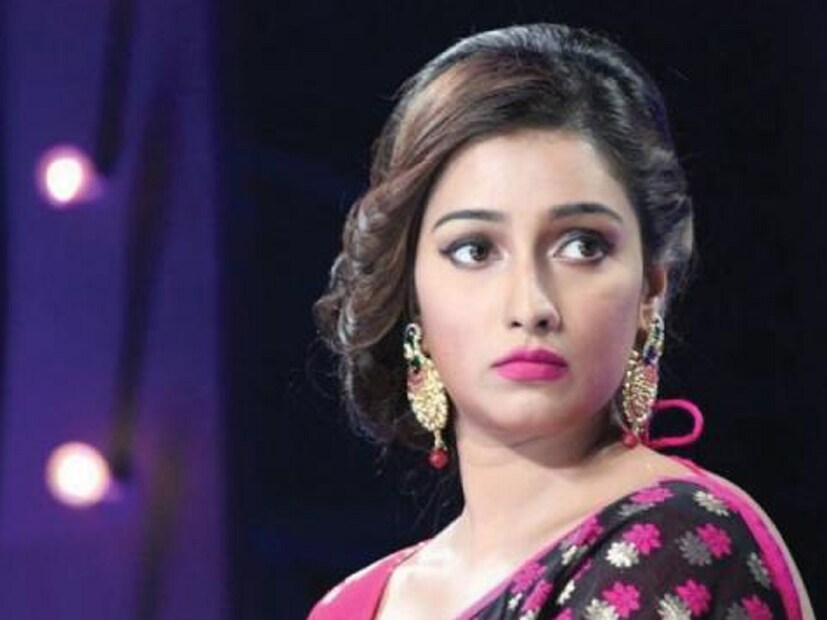 সায়ন্তিকা বন্দ্যোপাধ্যায়- বরানগরে উপনির্বাচনে জয়ী হলেন সায়ন্তিকা বন্দ্যোপাধ্যায়। এর আগে তাপস রায় তৃণমূল থেকে বিজেপি-তে চলে যাওয়ায় বিধায়ক পদ ত্যাগ করেছিলেন।