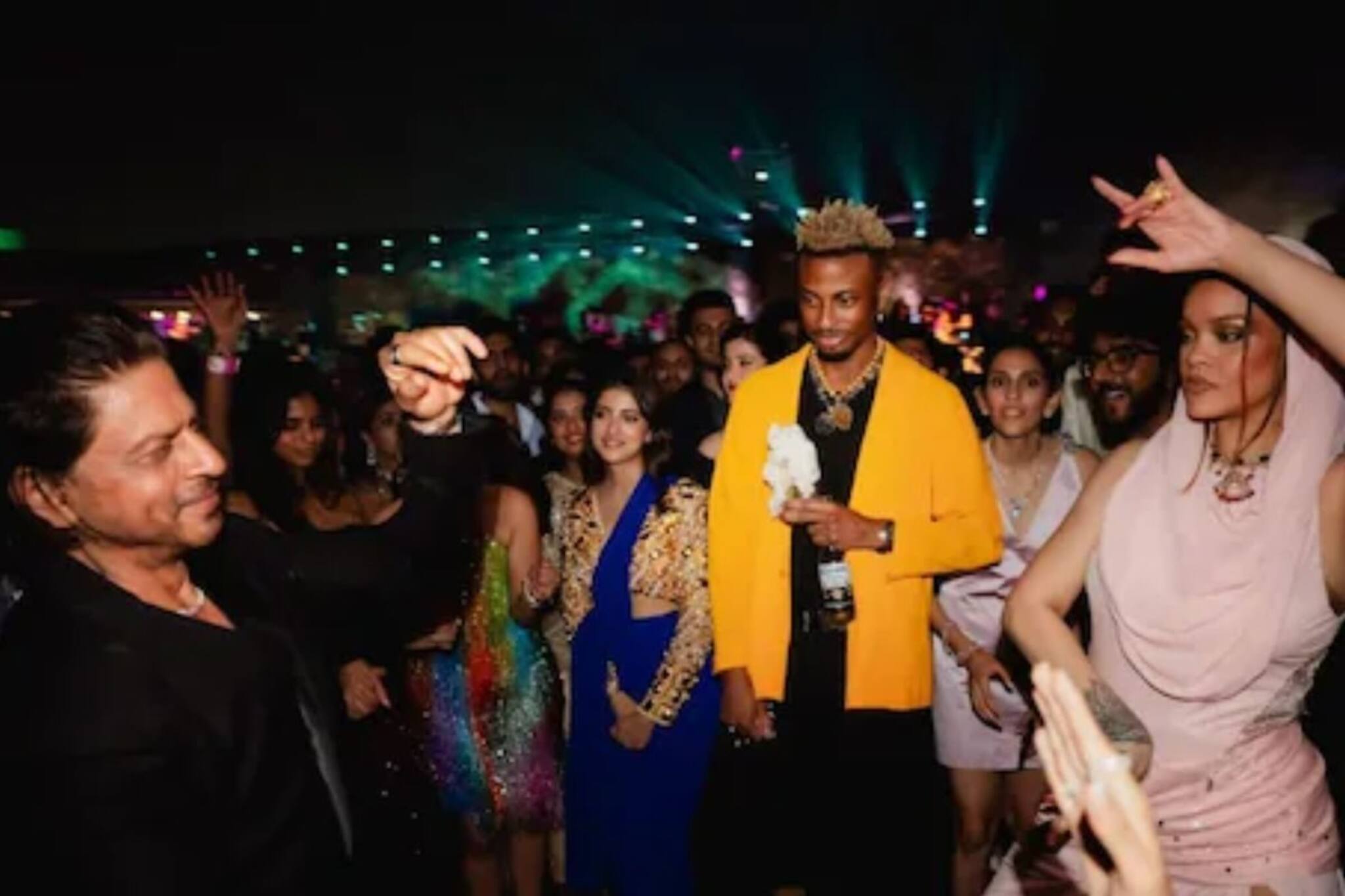 অনন্ত-রাধিকার প্রাক-বিবাহ অনুষ্ঠানে রিহানার সঙ্গে নাচ শাহরুখের!