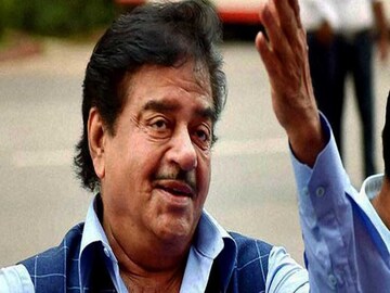শত্রুঘ্নর বড় ঘোষণা
