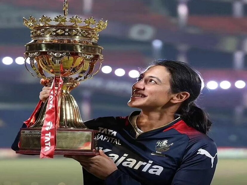 স্মৃতি মন্ধনার নেতৃত্বে, রয়্যাল চ্যালেঞ্জার্স ব্যাঙ্গালোর প্রথম মহিলা প্রিমিয়ার লিগ ২০২৪ শিরোপা জিতেছে। রবিবার দিল্লির অরুণ জেটলি স্টেডিয়ামে ফাইনাল ম্যাচে ৮ উইকেটে ট্রফি জিতেছে আরসিবি।