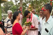 সকাল থেকে রাত, এই একটা কাজেই মনপ্রাণ ঢেলে দিচ্ছেন সৃজন ভট্টাচার্য! জাগছে যাদবপুর