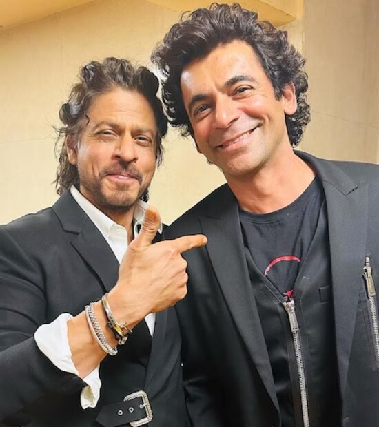 ৪৬ বছর বয়সী সুনীল এমনও বলেন যে, নেটফ্লিক্স ইন্ডিয়া তাঁকে ফোন করে জিজ্ঞাসা করেছিল যে, পাবলিসিটির জন্য কী করা যেতে পারে এবং তারপরে তাঁরা এ হেন কাণ্ড ঘটান।