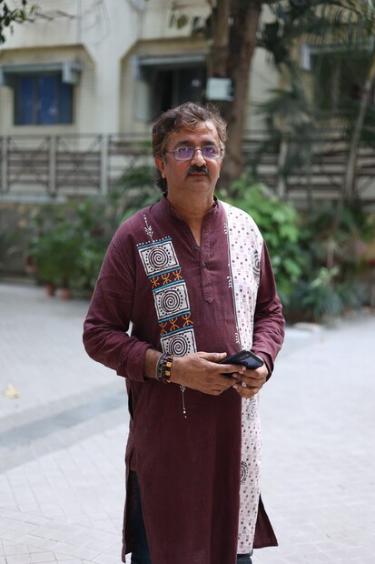 তবে এই নতুন ওয়েব সিরিজে রয়েছে আরও একটি চমক। কারণ ‘শক্তিরূপেণ’-র জন্য প্রথম বারের জন্য জুটি বাঁধতে চলেছেন জনপ্রিয় অভিনেত্রী বাসবদত্তা চট্টোপাধ্যায় এবং বাংলা টেলিদুনিয়ার জনপ্রিয় অভিনেতা নবাব রেজওয়ান।