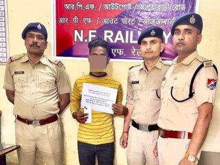 মোবাইল থেকে টাকা, চুরি যাত্রীদের সামগ্রী! কড়া পদক্ষেপ নিল রেল, গ্রেফতার ৪ 