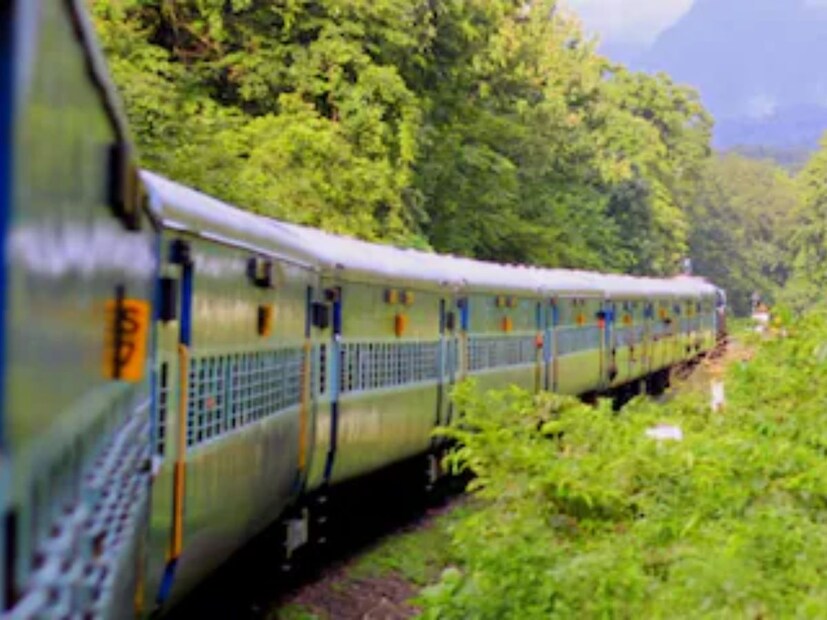 পাশাপাশি কম দামে ওষুধ সরবরাহের জন্য ৫০টি ন্যায্য মূল্যের ঔষধের দোকানের উদ্বোধন করা হবে। পাশাপাশি রেল কোচ রেস্তোরাঁ জন্যও পরিকল্পনা নেওয়া হয়েছে।