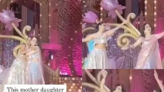 'ঘর মোরে পরদেশিয়া’-র তালে পা মেলালেন নীতা-ইশা