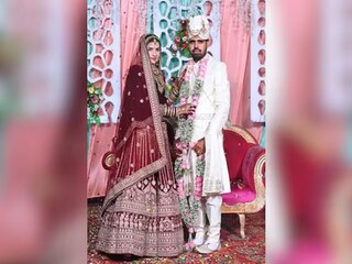 মেয়ের বিয়েতে পাঁচ লক্ষ টাকা যৌতুক; এর পর যা করলেন বরের বাবা… সেই ঘটনার চর্চাই এখন সারা দেশে!