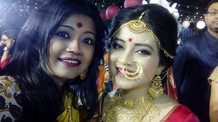 পুরনো বিয়ের ছবি মুছে ফেলেননি অনুপম বা প্রস্মিতার কেউই। বরং তাঁরা অতীত ভুলে সামনে এগোতেই আগ্রহী।