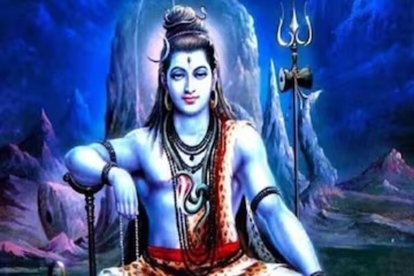 কেয়া এবং চাঁপাফুল কোনওমতেই উৎসর্গ করবেন না মহাদেবকে।