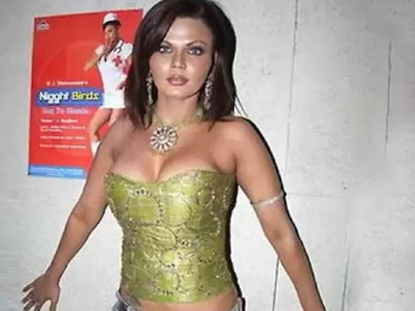 রীতেশ আরও জানিয়েছেন, পরিস্থিতি এখনও স্বাভাবিক হয়নি৷ এখনও আশঙ্কাজনক৷ পেটের কিছু সমস্যা রয়েছে৷ যার পরীক্ষা করতে শুরু করেছেন ডাক্তাররা৷