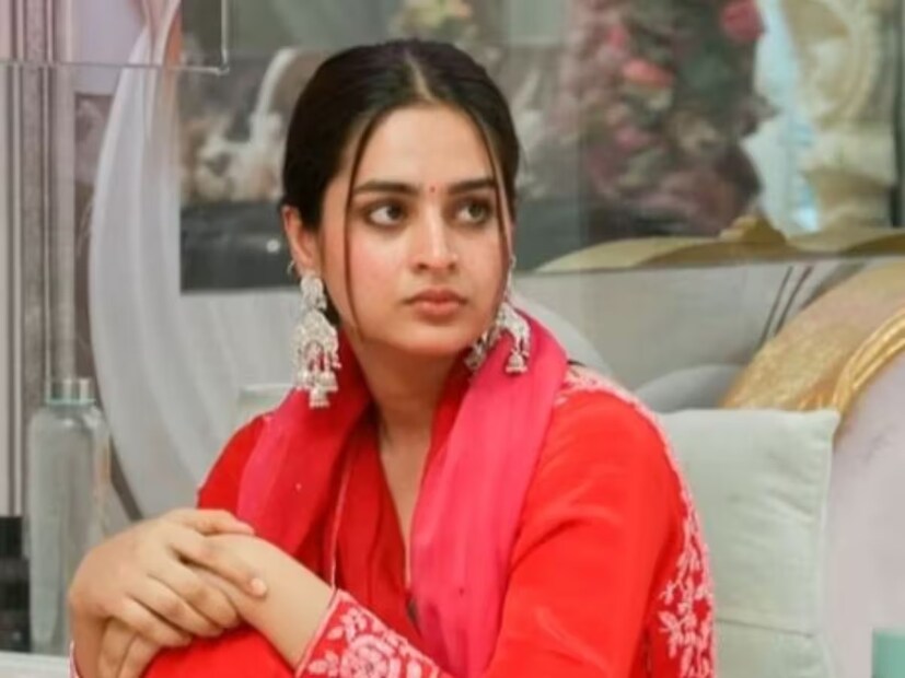 শো চলাকালীন দেখা গিয়েছে যে তিনি অনেকবার অজ্ঞান হয়ে গিয়েছেন। তারপর  তাঁকে ডাক্তারের কাছে নিয়ে যেতে হয়েছিল।