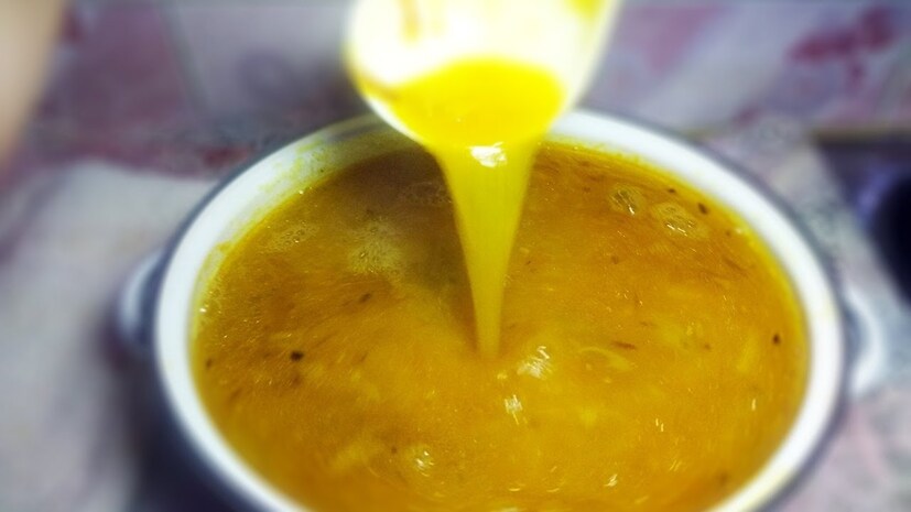 গ্যাসে রান্না করা ডালের তাপমাত্রা বেশি থাকে, কিন্তু এই ডালে ঠান্ডা জল যোগ করলে জলের তাপমাত্রা ডাল রান্নার প্রক্রিয়াকে ধীর করে দেয়। এ কারণে ডাল রান্না করতে সময় বেশি লাগে। দ্বিতীয় কথা হল গরম মসুর ডালে ঠান্ডা জল দিলে মসুর ডাল রান্না করতে বেশি সময় লাগে। এছাড়াও, এর কারণে, অনেক সময় ডাল আংশিক সিদ্ধ এবং আংশিক কাঁচা থাকে।