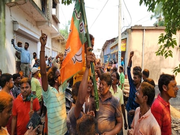 আরামবাগে বিজেপি প্রার্থী কে?
