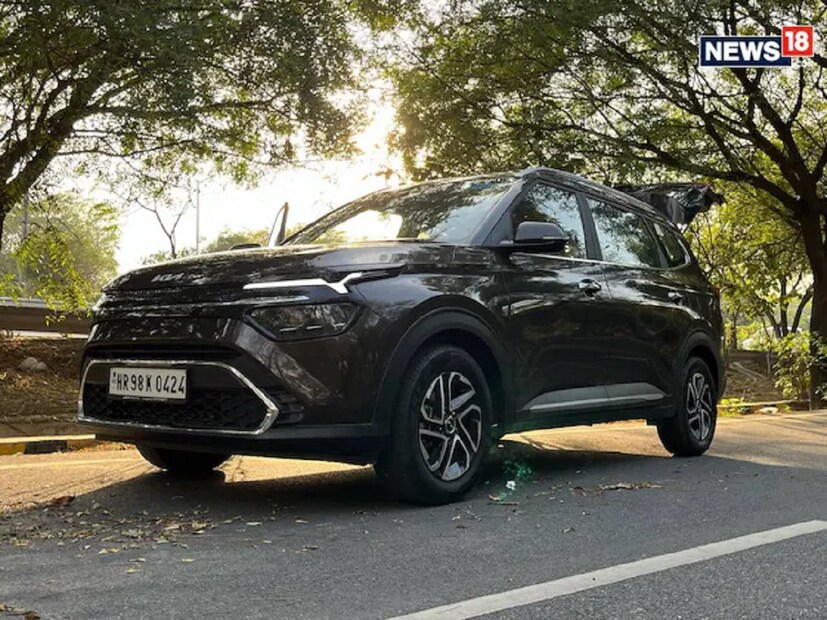 কিয়া ইন্ডিয়ার সেলস অ্যান্ড মার্কেটিংয়ের ন্যাশনাল হেড হরদীপ সিং ব্রার একটি বিবৃতিতে জানিয়েছেন, ক্রমবর্ধমান পণ্যের দাম, প্রতিকূল বিনিময় হার এবং ক্রমবর্ধমান ইনপুট খরচের বিরূপ প্রভাবের কারণে দাম বাড়াতে বাধ্য হচ্ছে কিয়া ইন্ডিয়া।