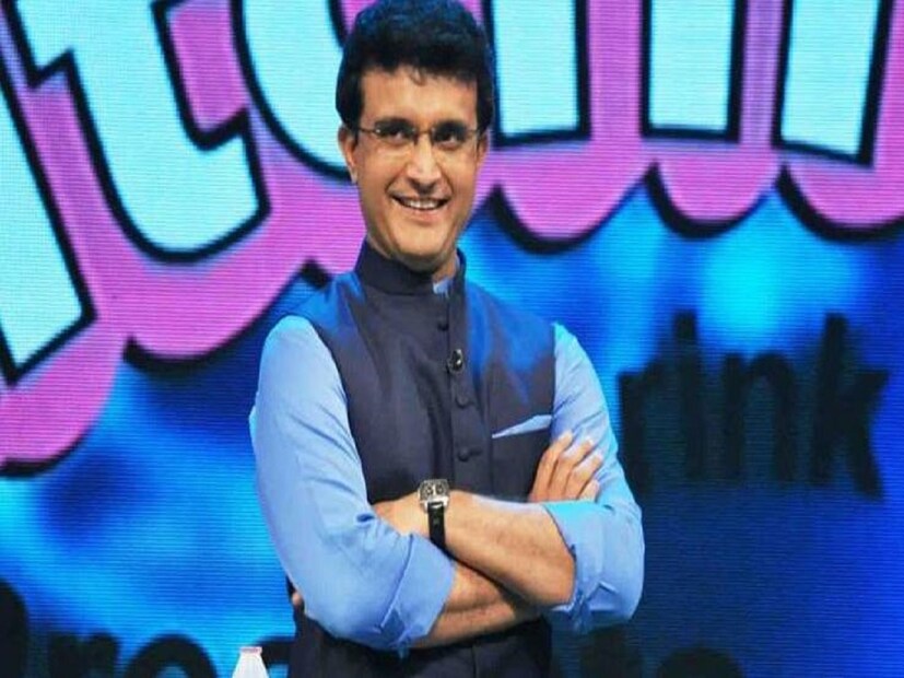 সৌরভ গঙ্গোপাধ্যায় মানেই দাদাগিরি। খেলার মাঠ হোক বা ছোট পর্দার রিয়্যালিটি শো ‘দাদাগিরি’। সেই ‘দাদাগিরি’ ১০ বছর পূর্ণ করল। সঞ্চালক হিসেবে সৌরভ খুবই প্রশংসিত৷ 