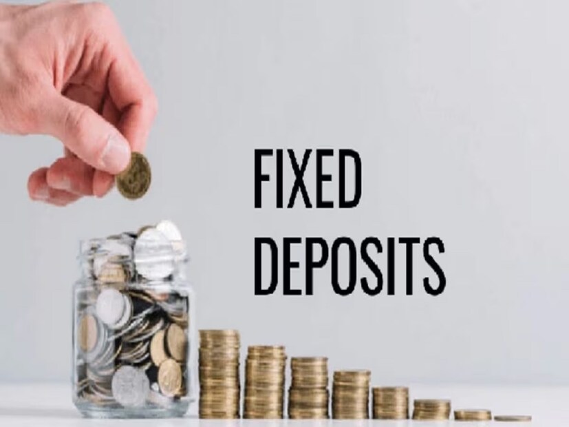 IDFC FIRST BANK -IDFC FIRST BANK FD অর্থাৎ ফিক্সড ডিপোজিটের ক্ষেত্রে ৭.৭৫% হারে সুদ অফার করছে।